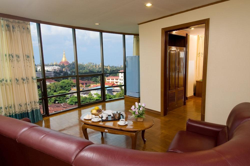 Panda Hotel Yangon Exteriör bild