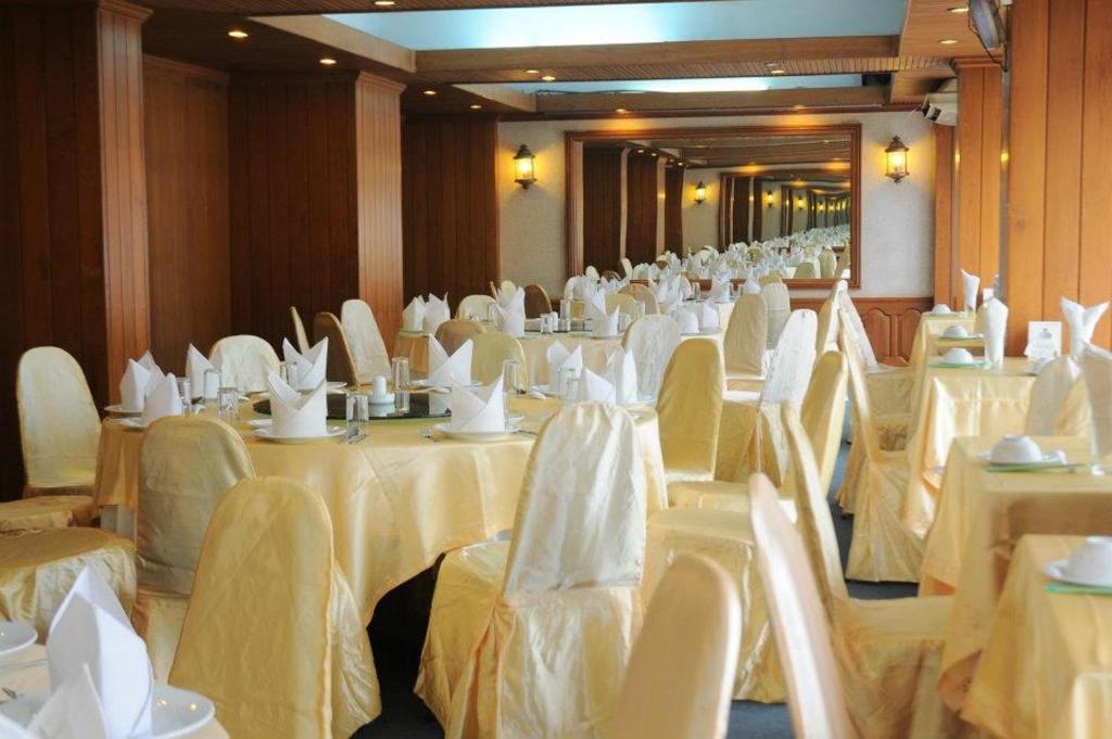 Panda Hotel Yangon Exteriör bild