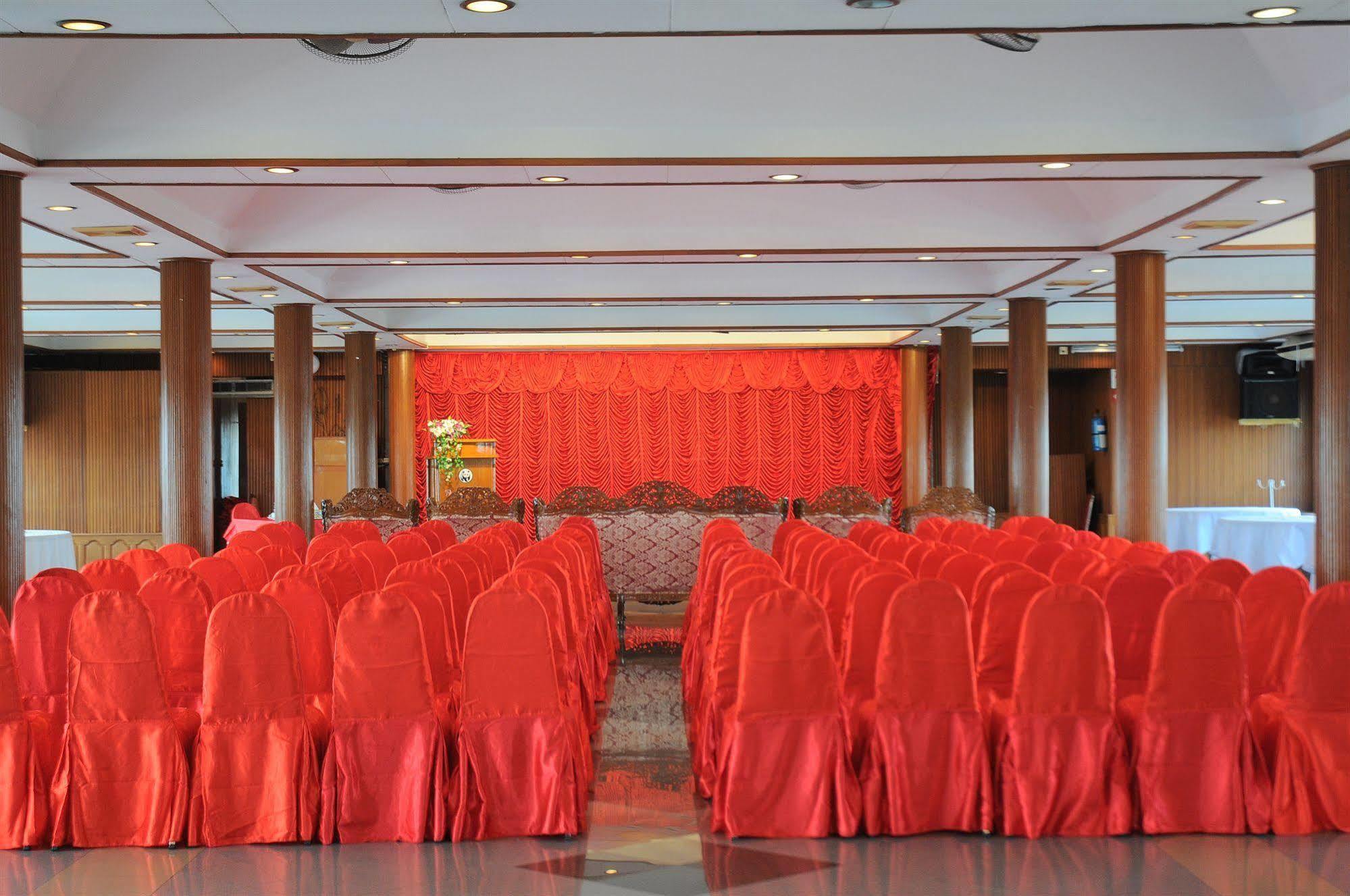 Panda Hotel Yangon Exteriör bild